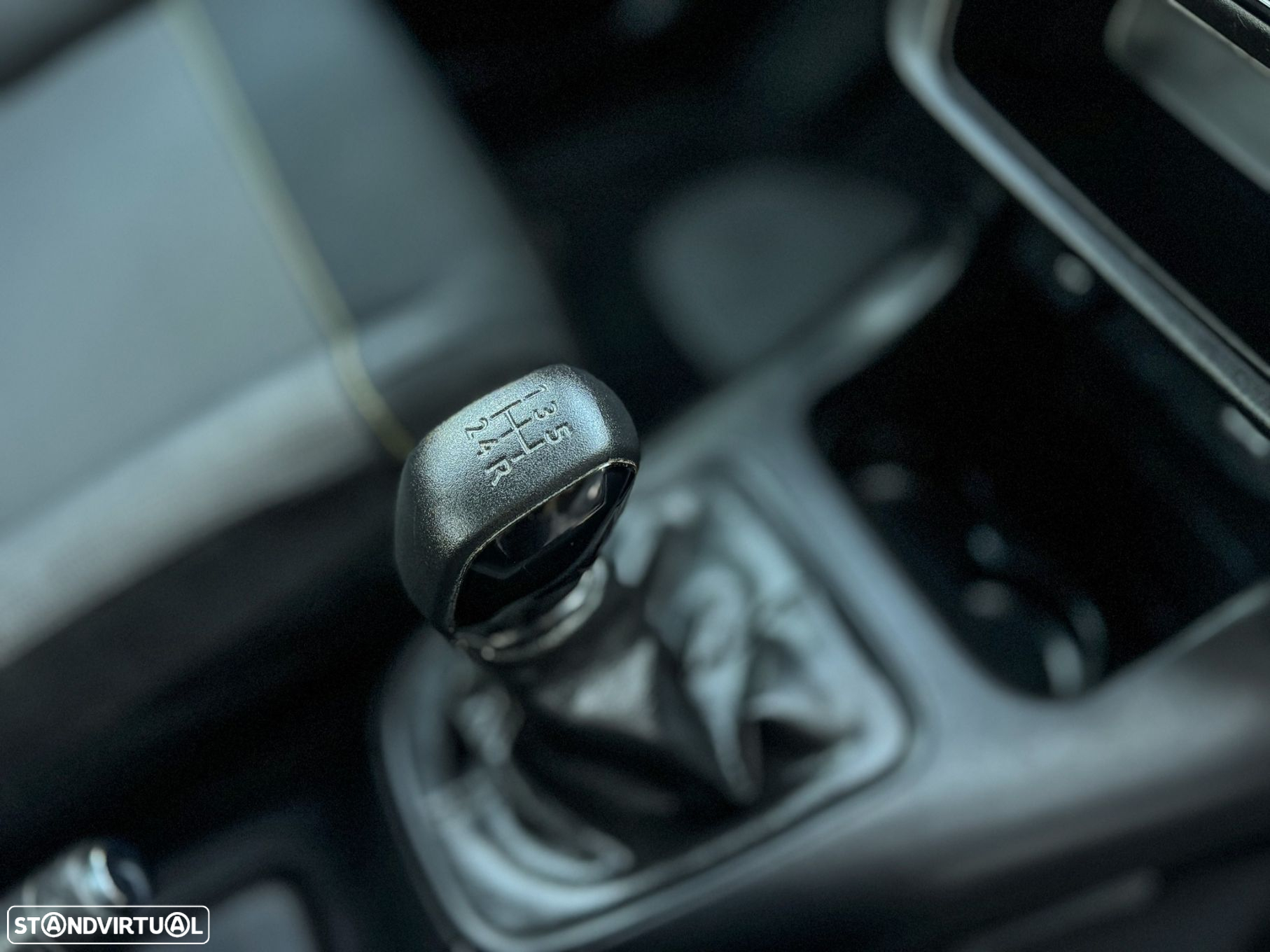 Citroën C3 1.2 PureTech Shine - 21