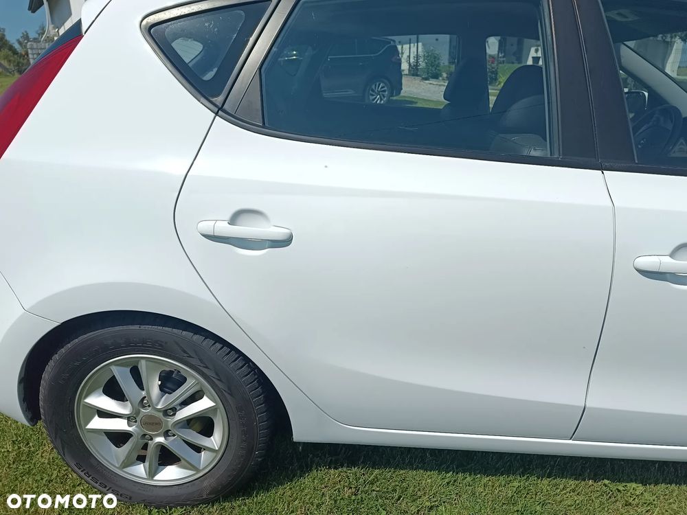 Hyundai i30 2.0 Premium - 18