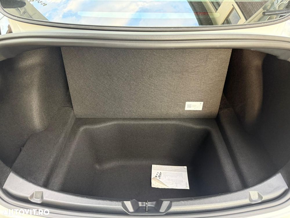 Tesla Model 3 Performance - 2