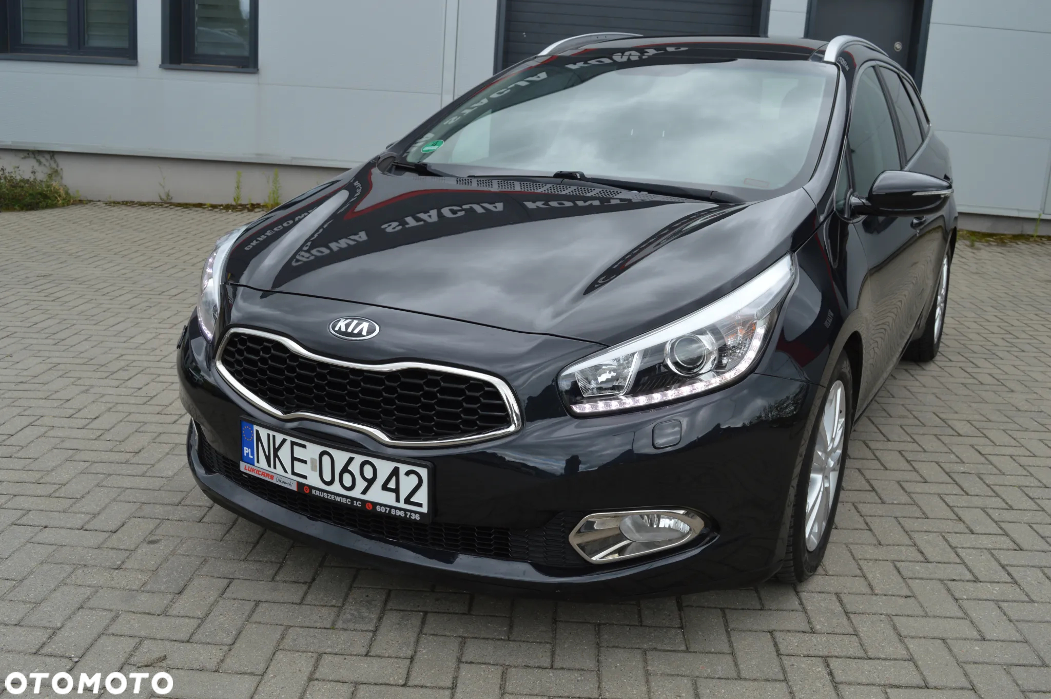 Kia Ceed 1.6 GDI SW DCT Platinum Edition - 3