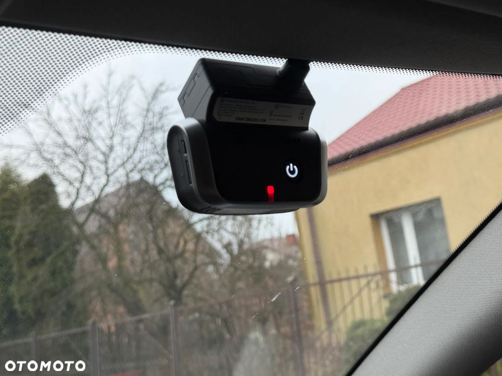 BMW Seria 2 218i GPF - 24