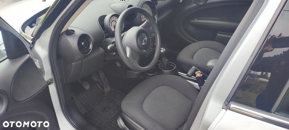 MINI Countryman One D - 9