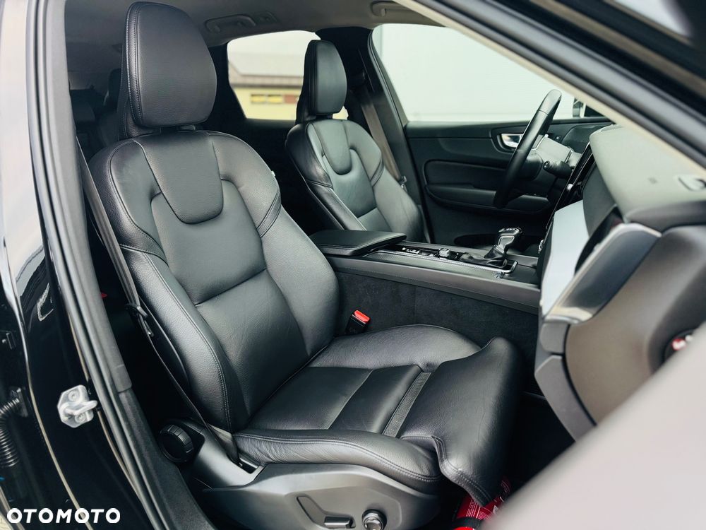 Volvo XC 60 D4 Geartronic Momentum Pro - 33