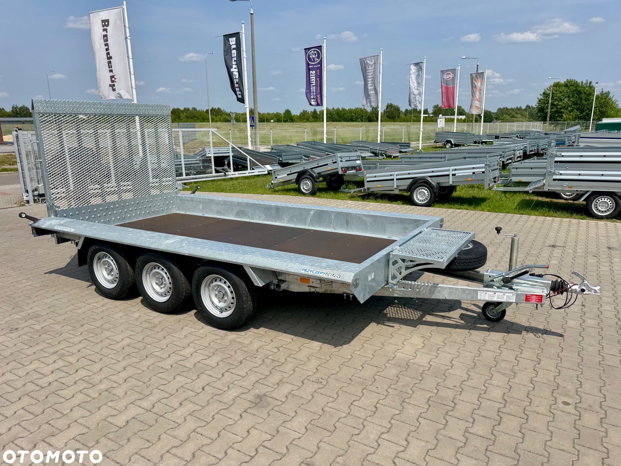 Niewiadów KN401835T - 400 x 185 cm | 2570kg ładowności | trap stalowy | 3-osiowa budowlanka - 1