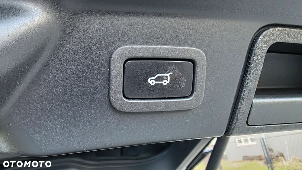 Land Rover Range Rover Velar 2.0 Si4 GPF R-Dynamic SE - 25