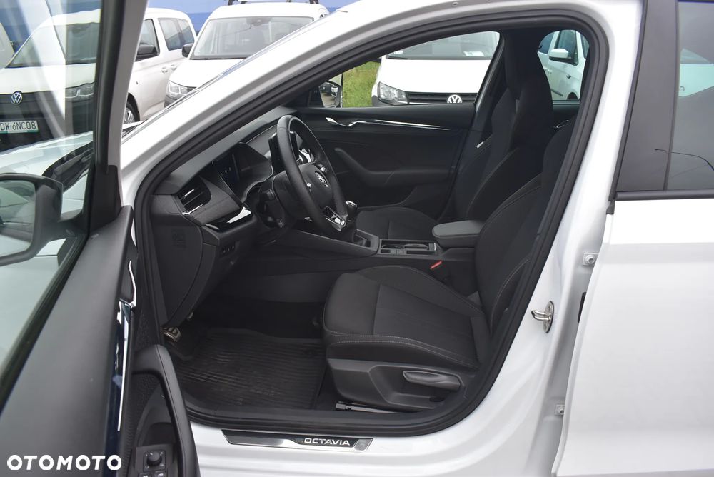 Skoda Octavia 1.5 TSI ACT Style - 10