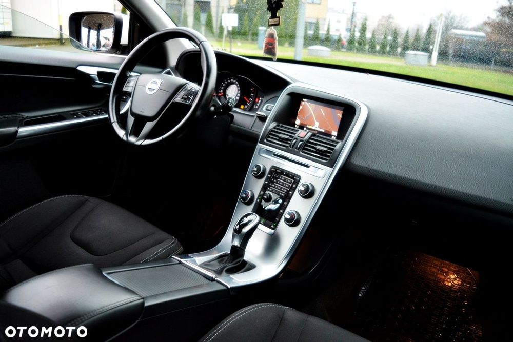 Volvo XC 60 D3 Drive-E Kinetic - 5