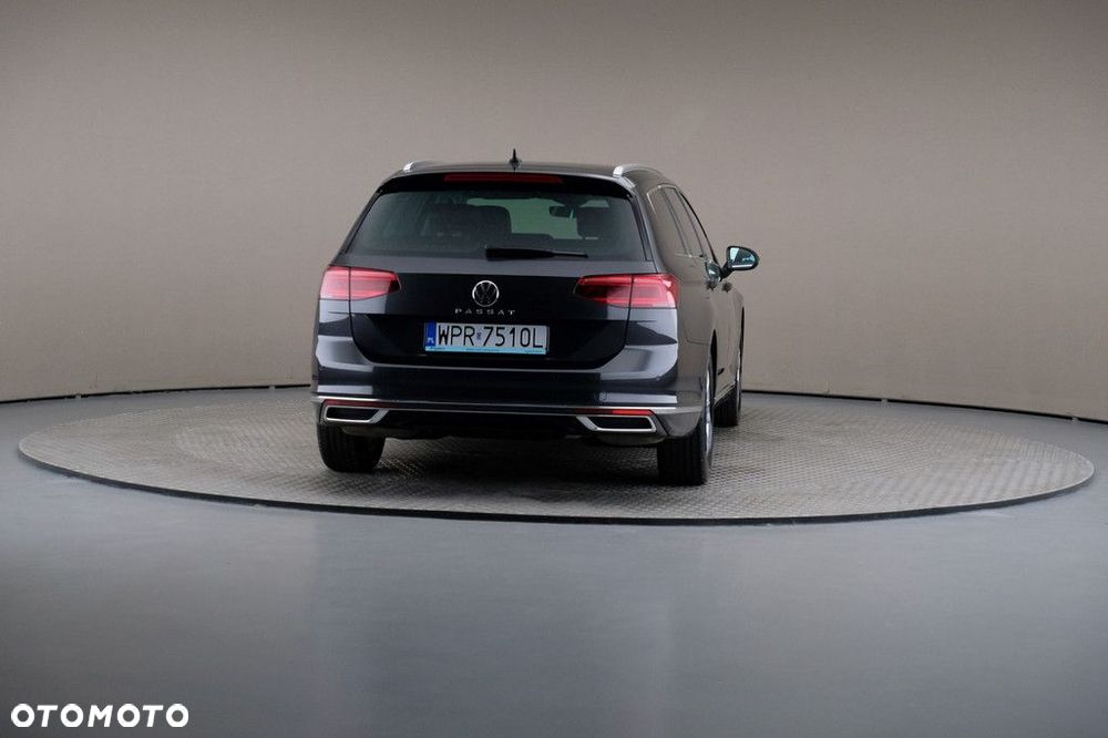 Volkswagen Passat Variant 2.0 TSI Elegance DSG - 5