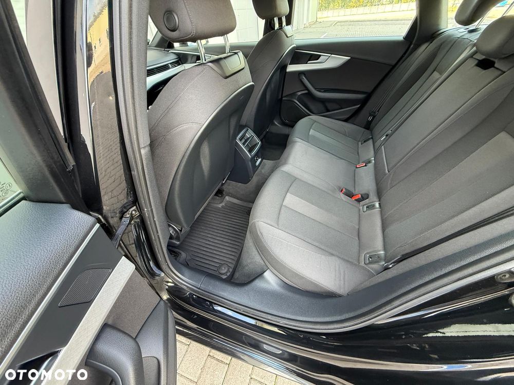 Audi A4 Avant 2.0 TDI - 13