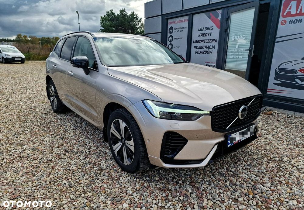 Volvo XC 60 T6 Plug-In Hybrid AWD Ultra Dark - 4
