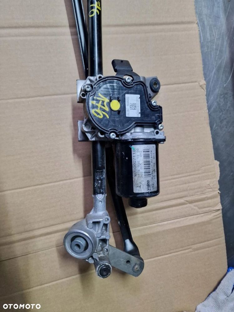 CLA W117 MECHANIZM WYCIERACZEK A1769061800 EU - 5