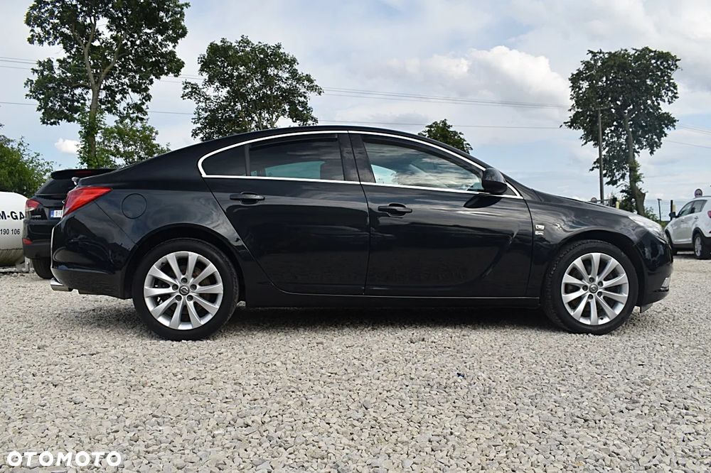 Opel Insignia 2.0 T Cosmo 4x4 S&S - 9