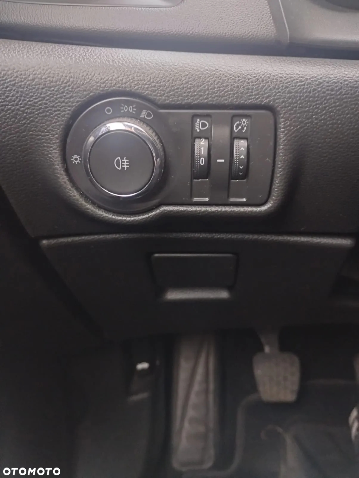 Opel Astra IV 1.4 T Active EU6 - 19