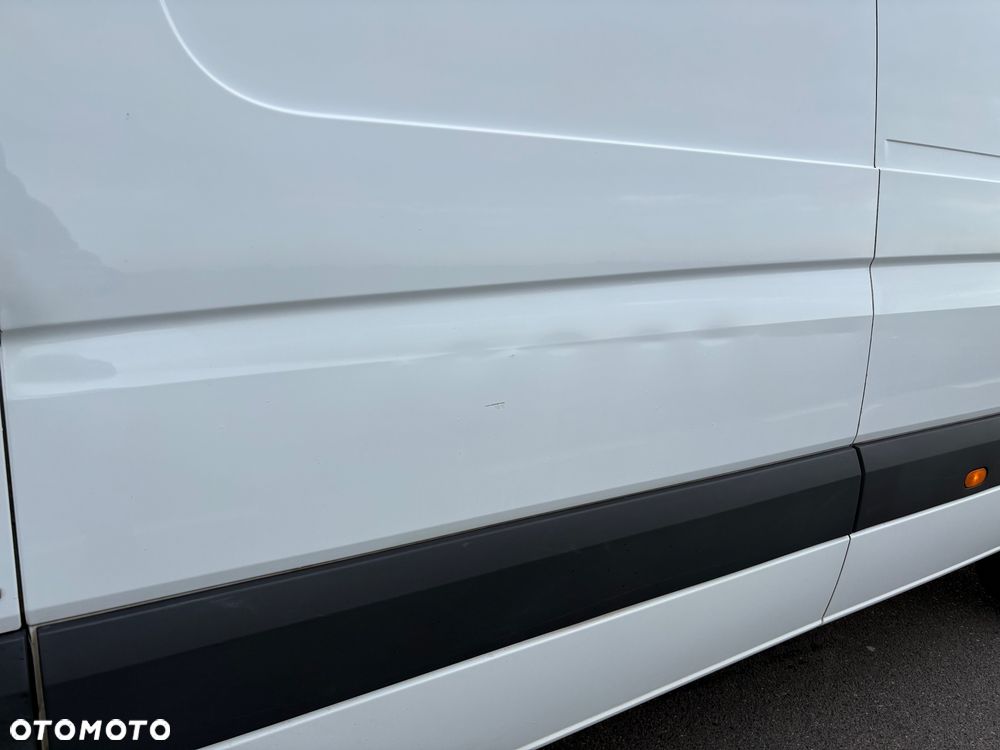 Mercedes-Benz Sprinter - 21