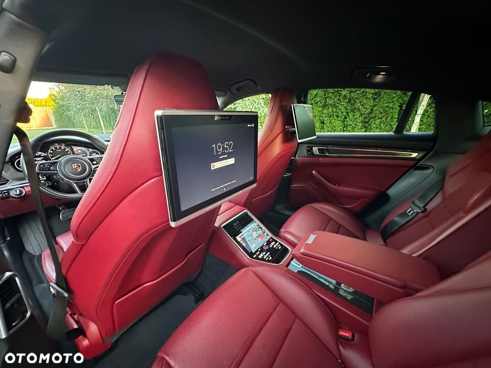 Porsche Panamera 4 E-Hybrid 10 Years Edition - 23