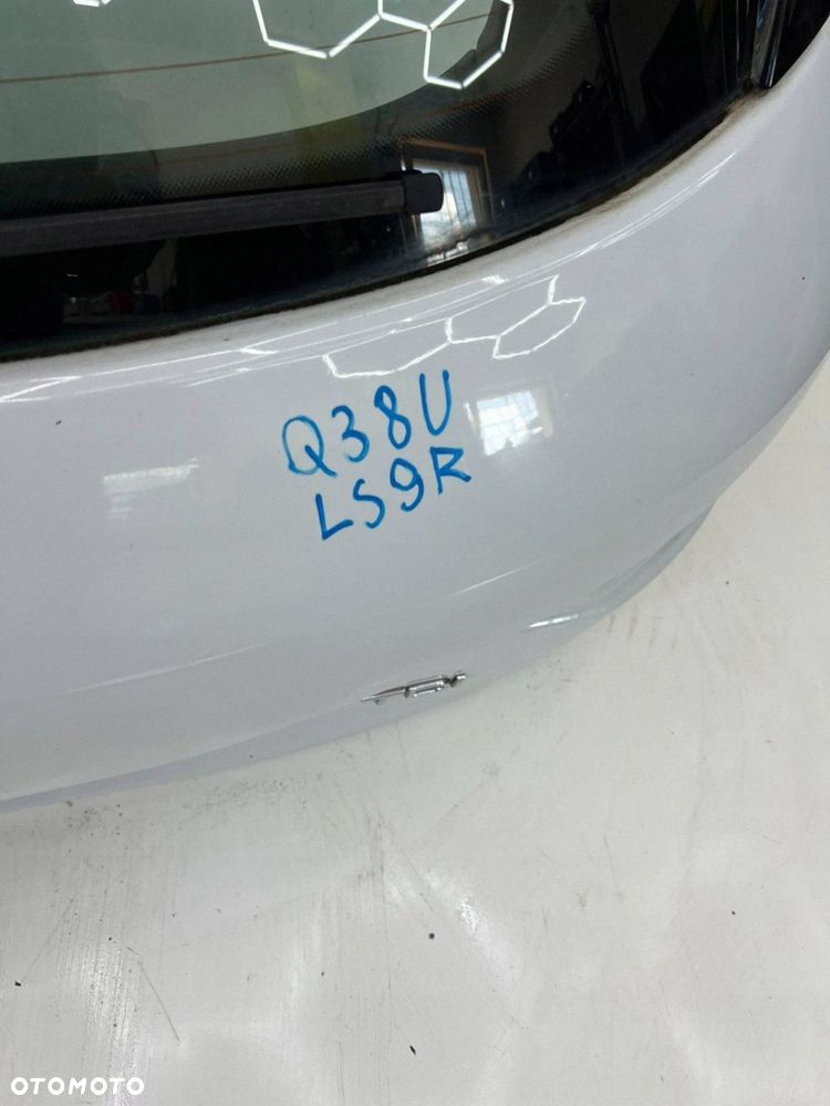 Burta tylna klapa bagażnika LS9R Audi Q3 8U TYŁ - 11