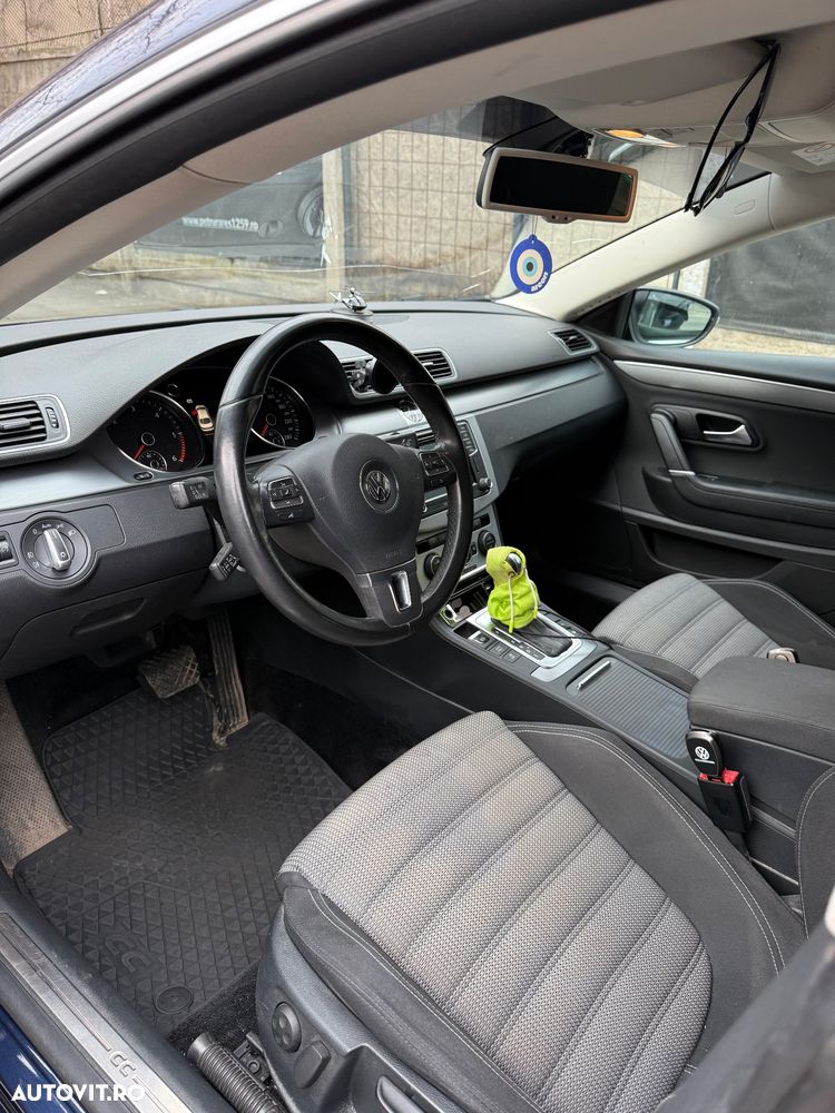 Volkswagen Passat CC - 8
