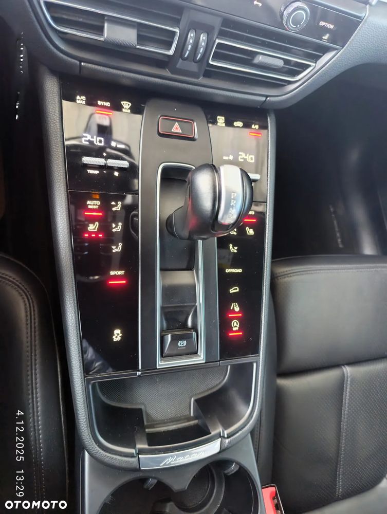 Porsche Macan Standard - 18