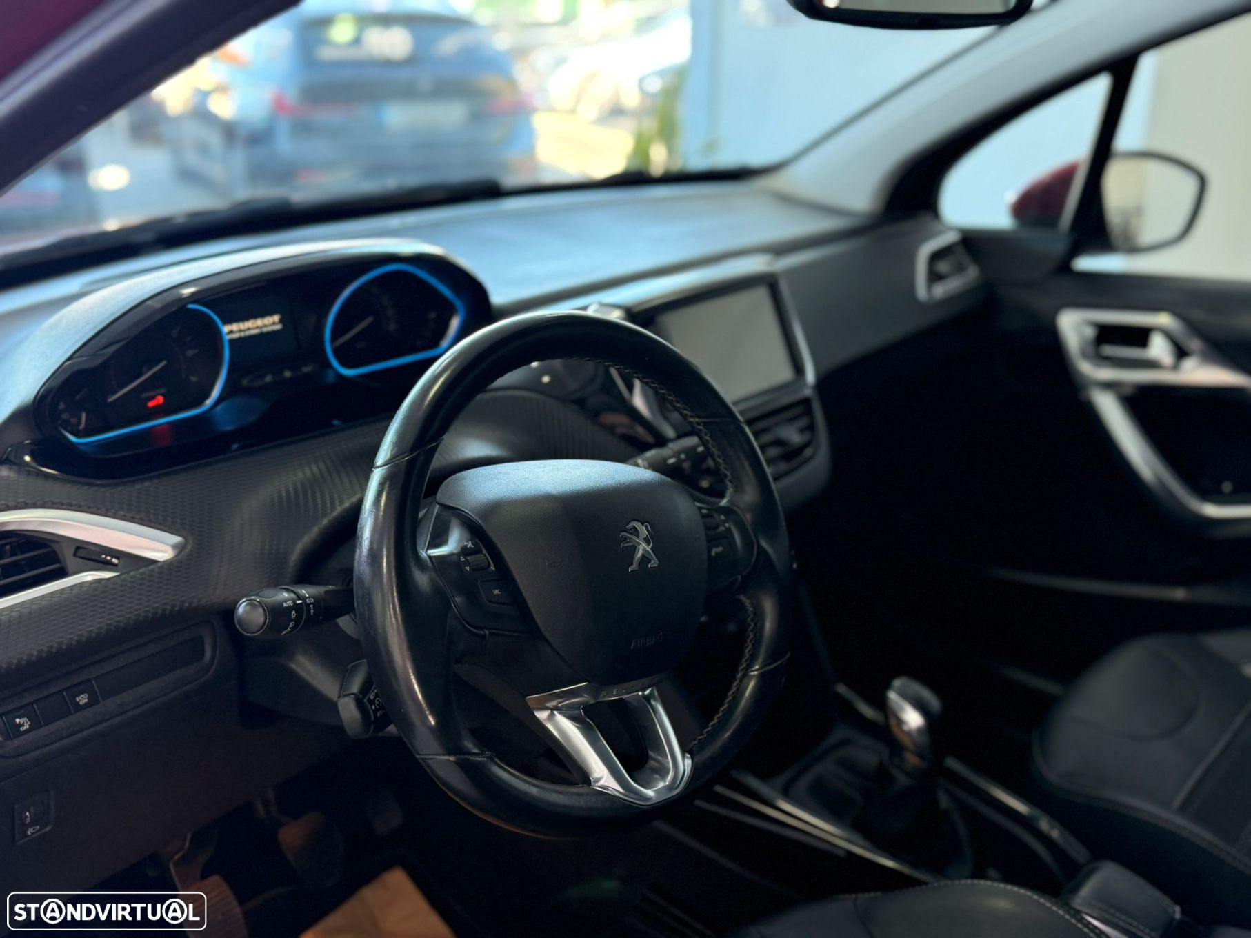Peugeot 2008 1.2 PureTech Allure - 6