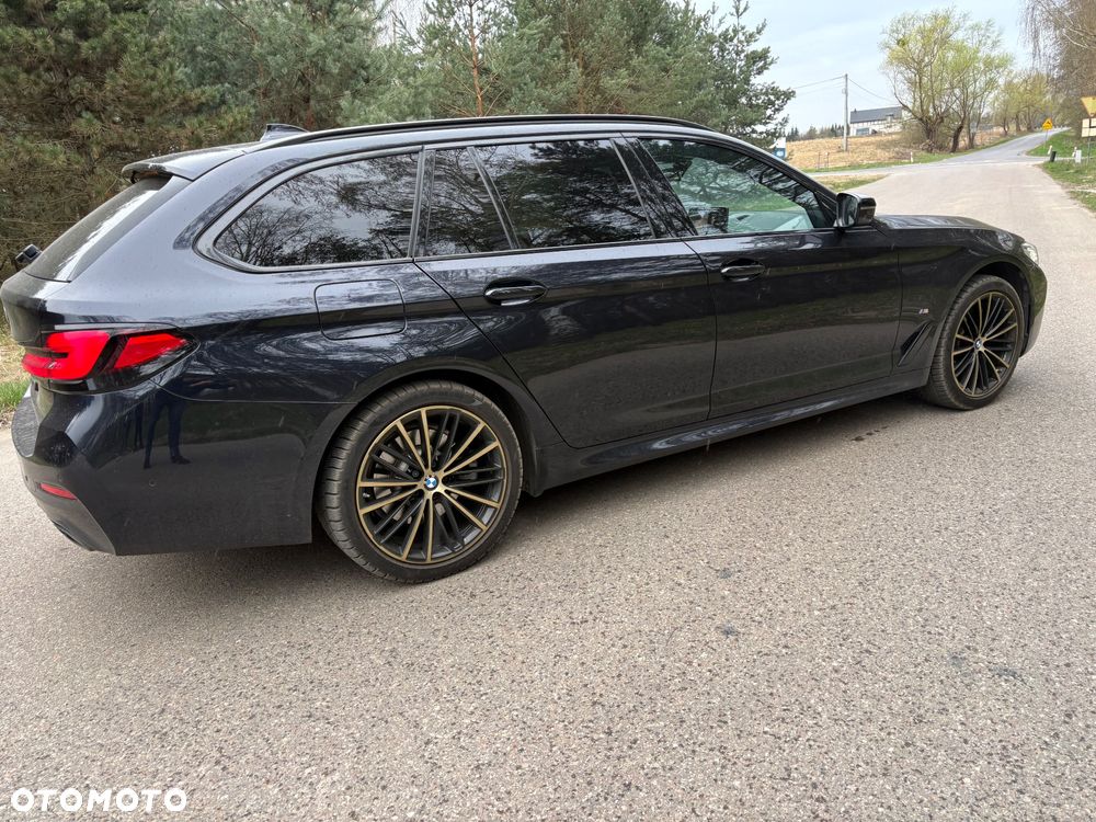 BMW Seria 5 520d xDrive mHEV M Sport sport - 3