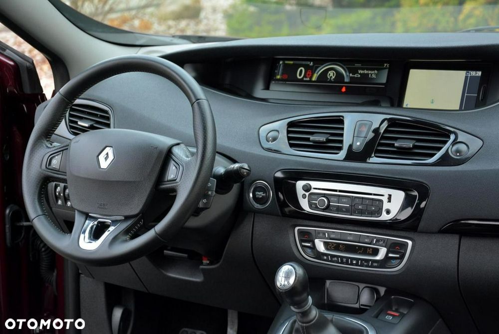 Renault Scenic ENERGY TCe 130 BOSE EDITION - 21