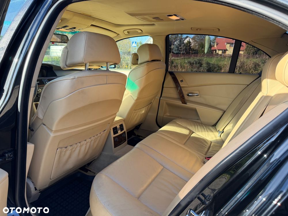BMW Seria 5 530d - 23
