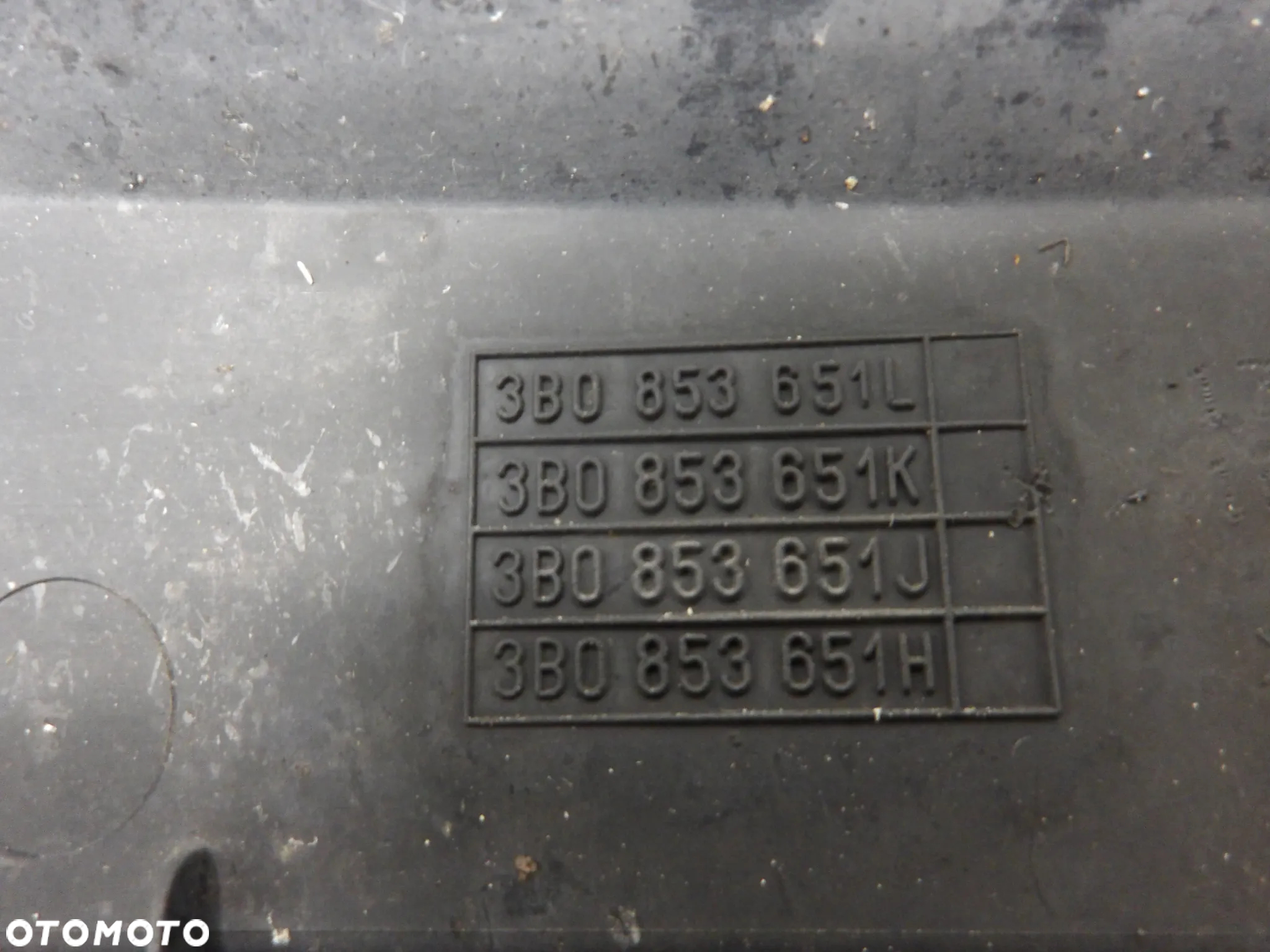 PASSAT B5 FL SEDAN 2.5 TDI 4MOTION ATRAPA GRILL 3B0853651L - 4