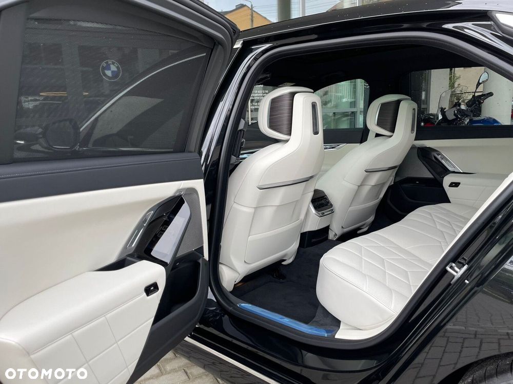 BMW Seria 7 - 31