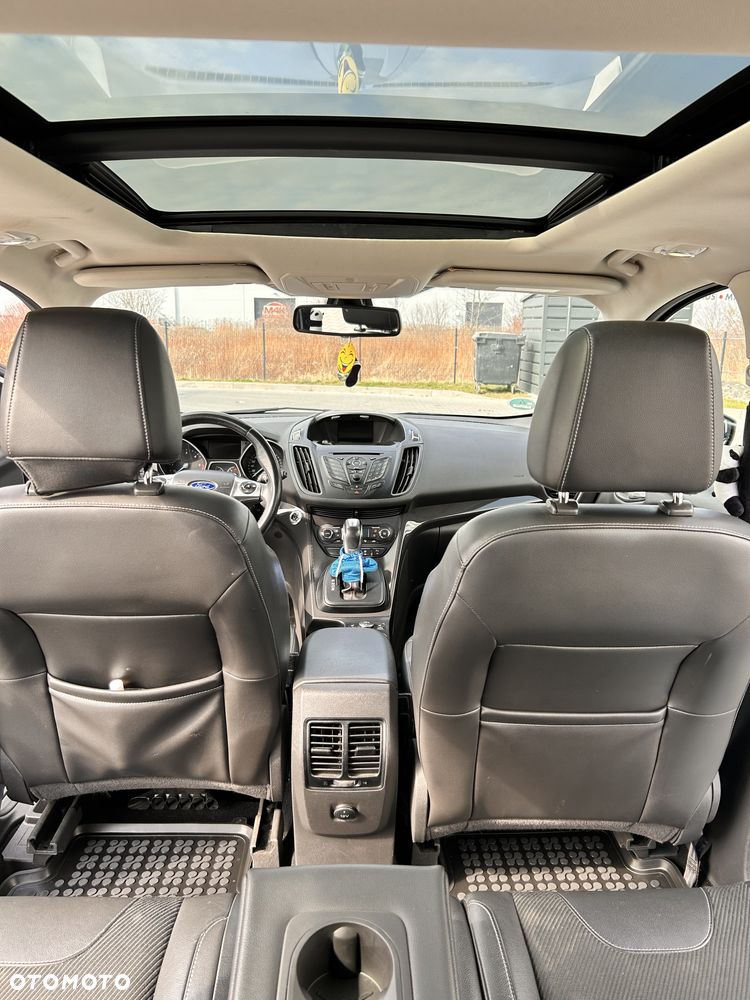 Ford Kuga 2.0 TDCi 4x4 Titanium - 2