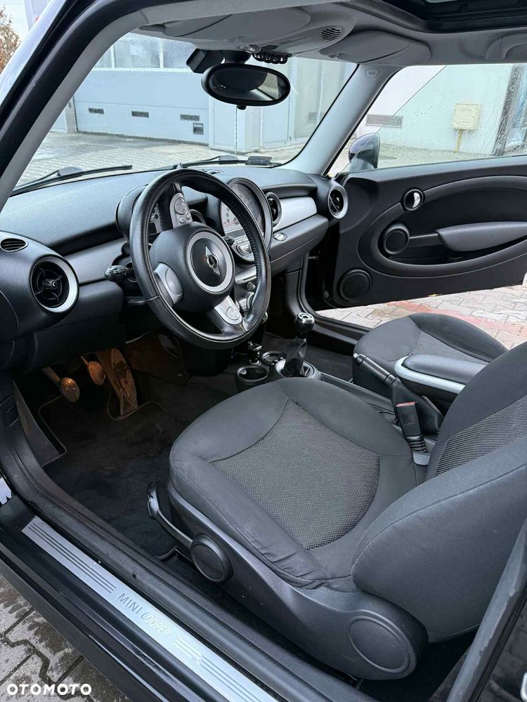 MINI Cooper Standard - 13