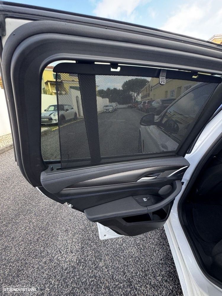 BMW X3 30 e xDrive Pack M Desportivo Pro - 11