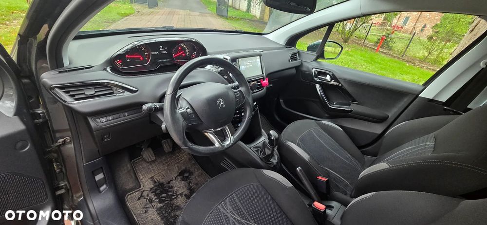 Peugeot 208 1.2 PureTech Active - 5