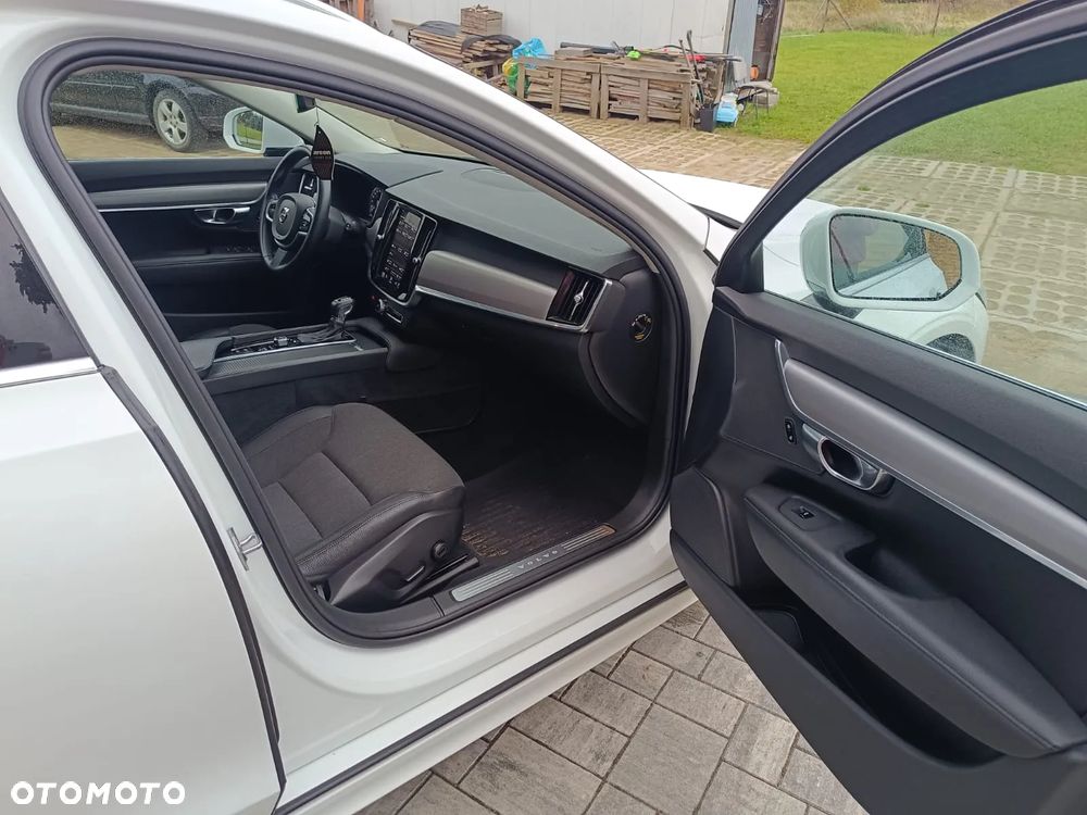 Volvo V90 D4 Geartronic Momentum - 18