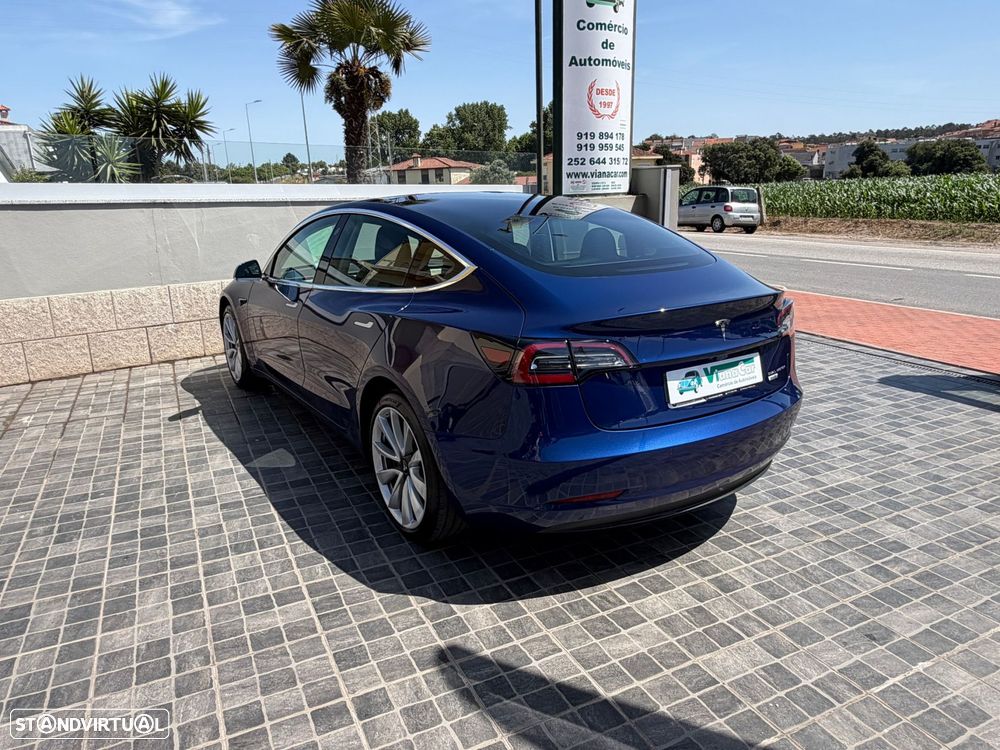 Tesla Model 3 - 7