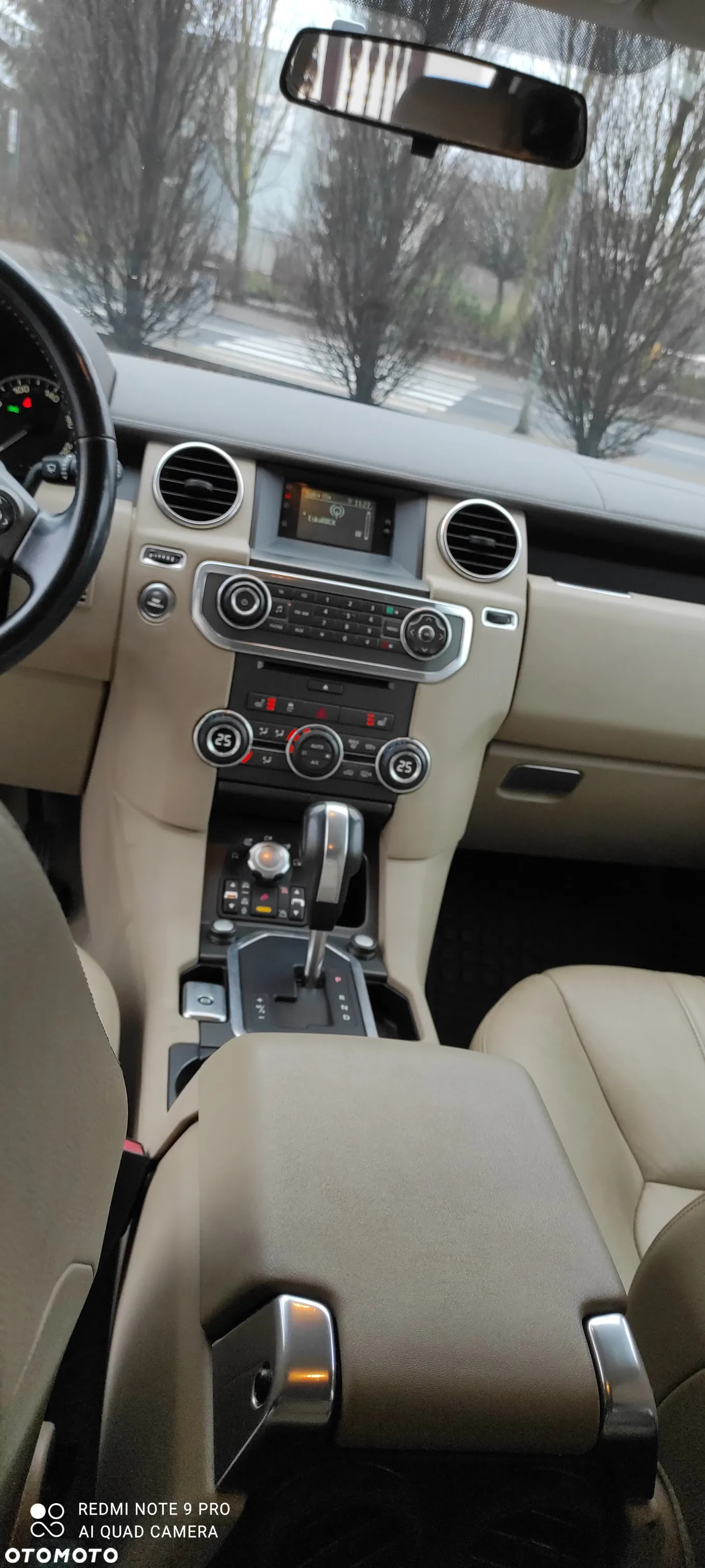 Land Rover Discovery IV 3.0 TD V6 HSE - 9