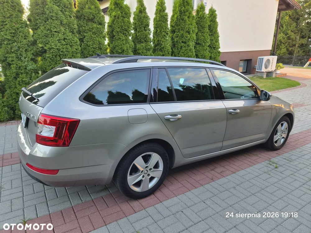 Skoda Octavia 2.0 TDI Ambition DSG - 6