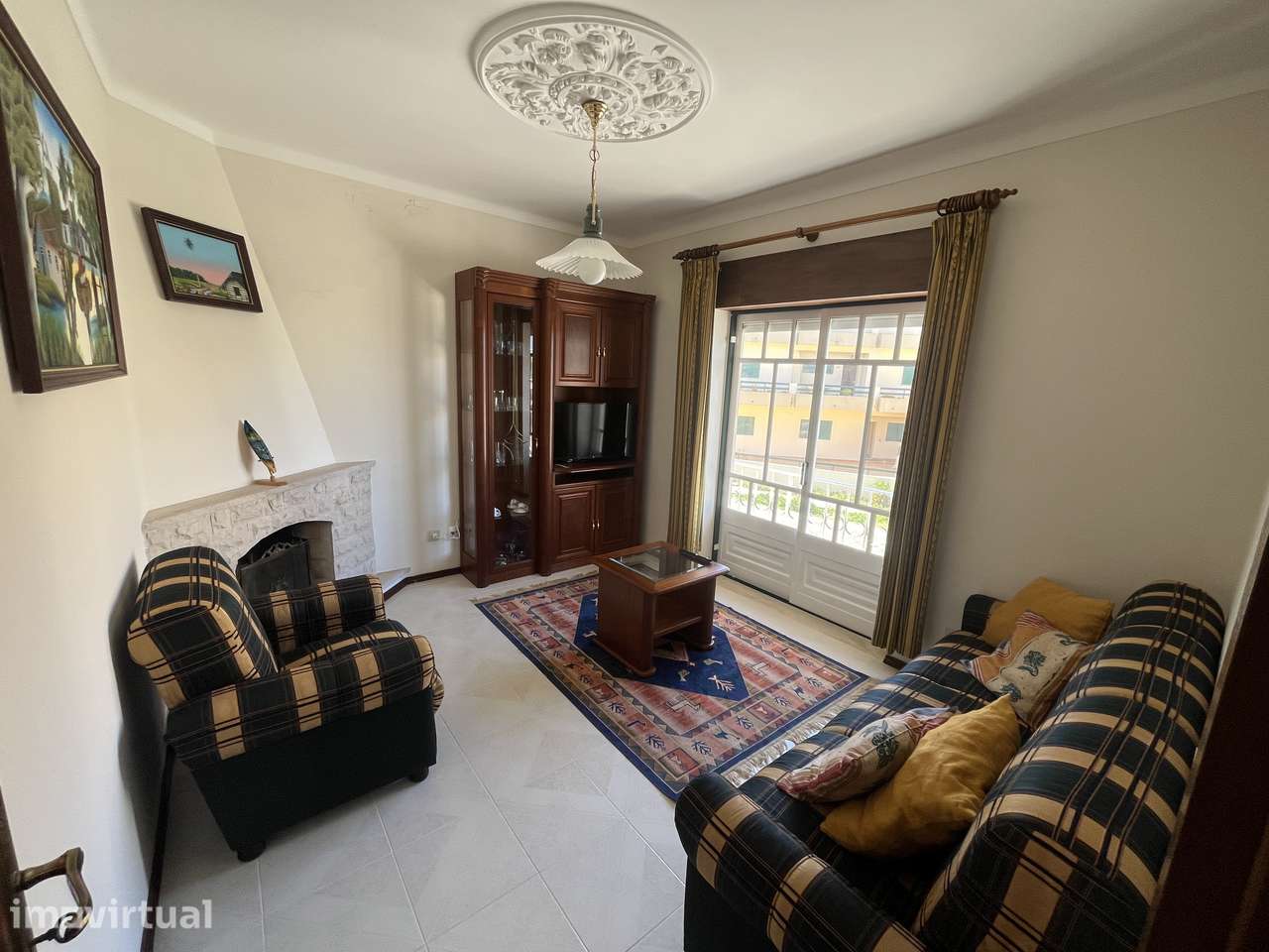 Apartamento T2 na Praia de Paredes de Vitória com varanda e garagem - Grande imagem: 4/14