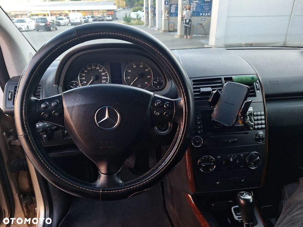Mercedes-Benz Klasa A 200 Autotronic Elegance - 9