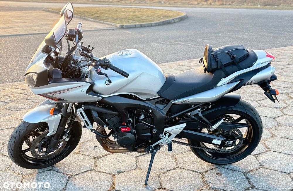 Yamaha FZ6 - 5