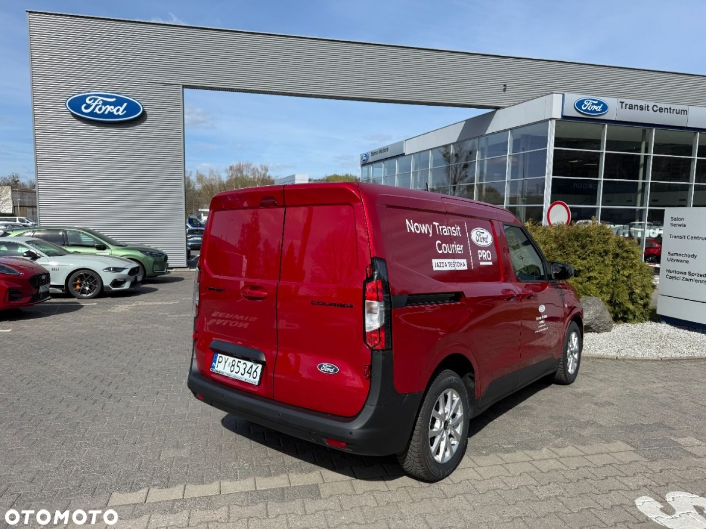 Ford Transit Courier - 8