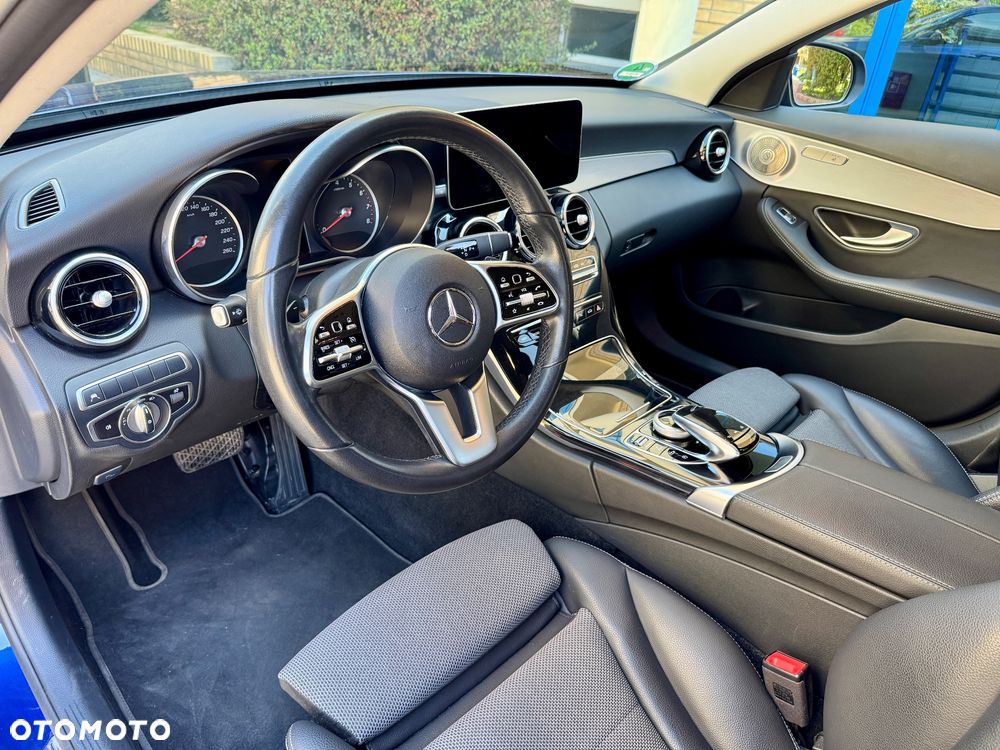 Mercedes-Benz Klasa C 300 9G-TRONIC Avantgarde - 17
