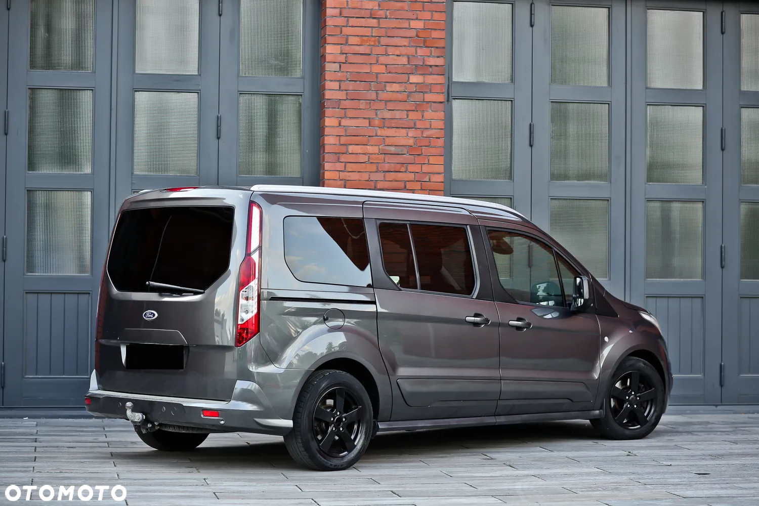 Ford Tourneo Connect Grand - 16