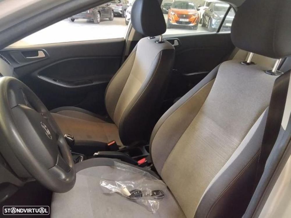 Hyundai i20 - 4