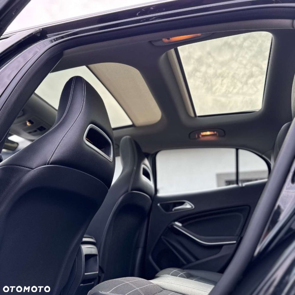 Mercedes-Benz GLA - 26