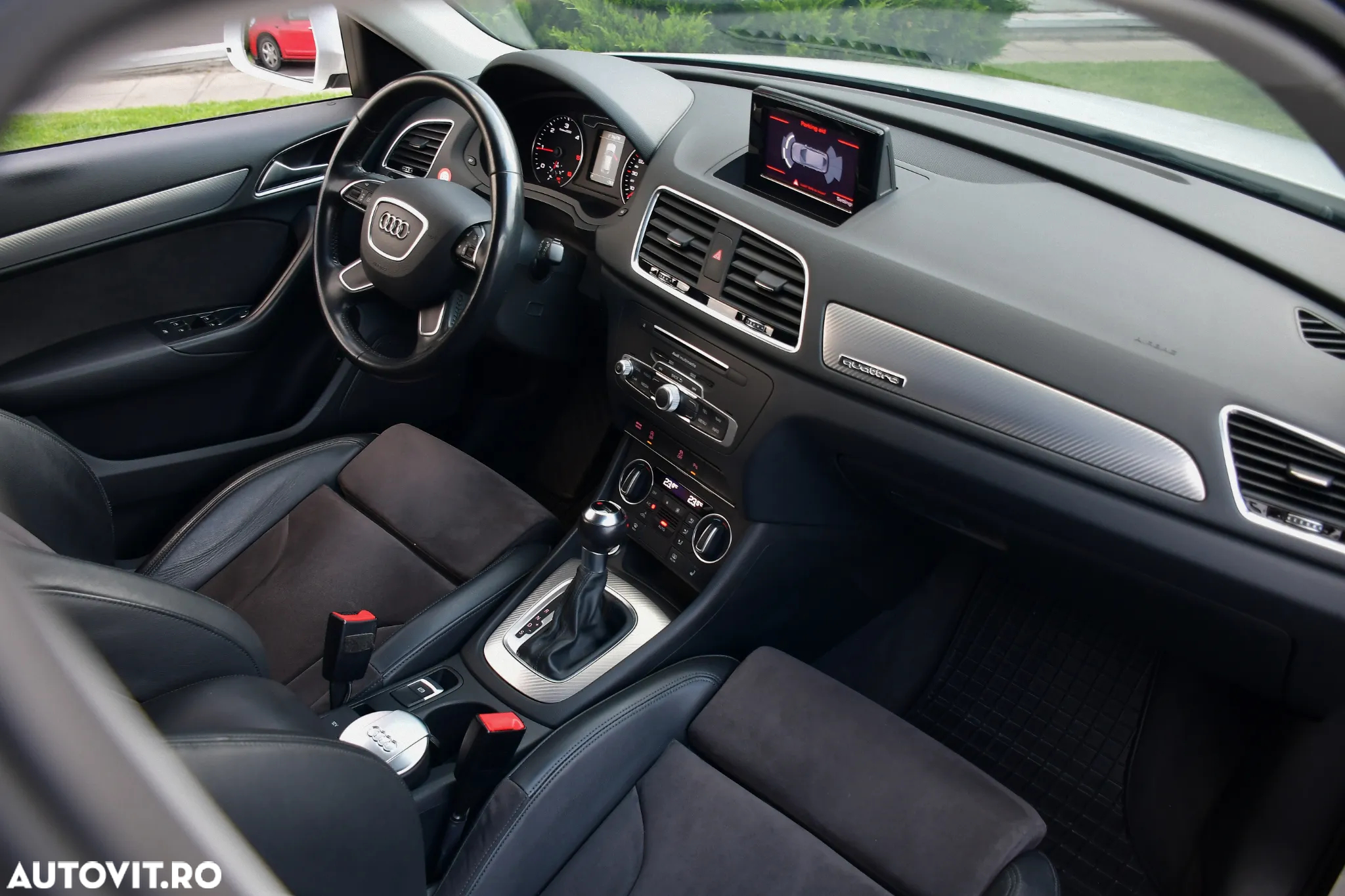 Audi Q3 2.0 TDI Quattro Stronic Design - 11