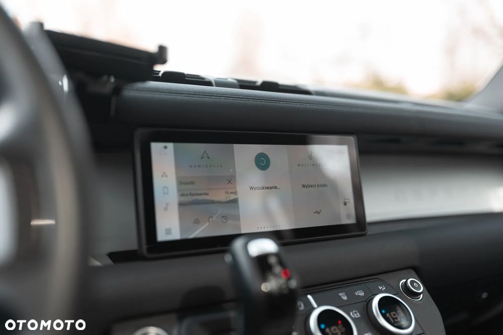 Land Rover Defender 3.0 P400 mHEV First Edition - 35