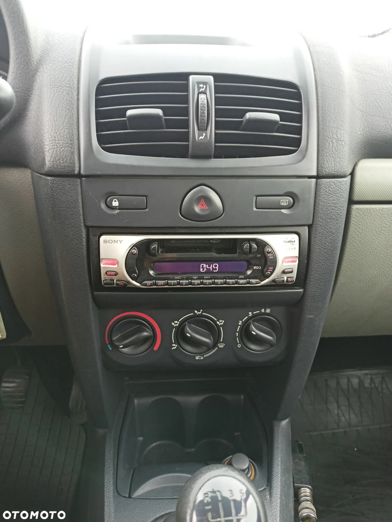 Renault Clio - 10
