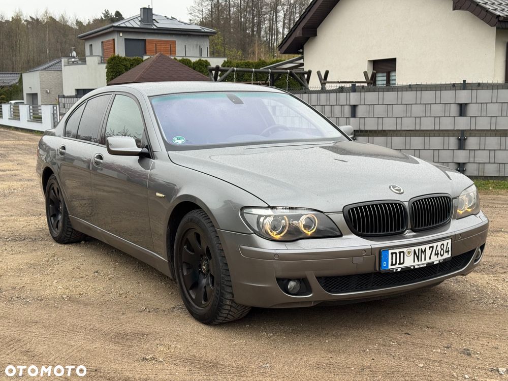 BMW Seria 7 750i L - 14