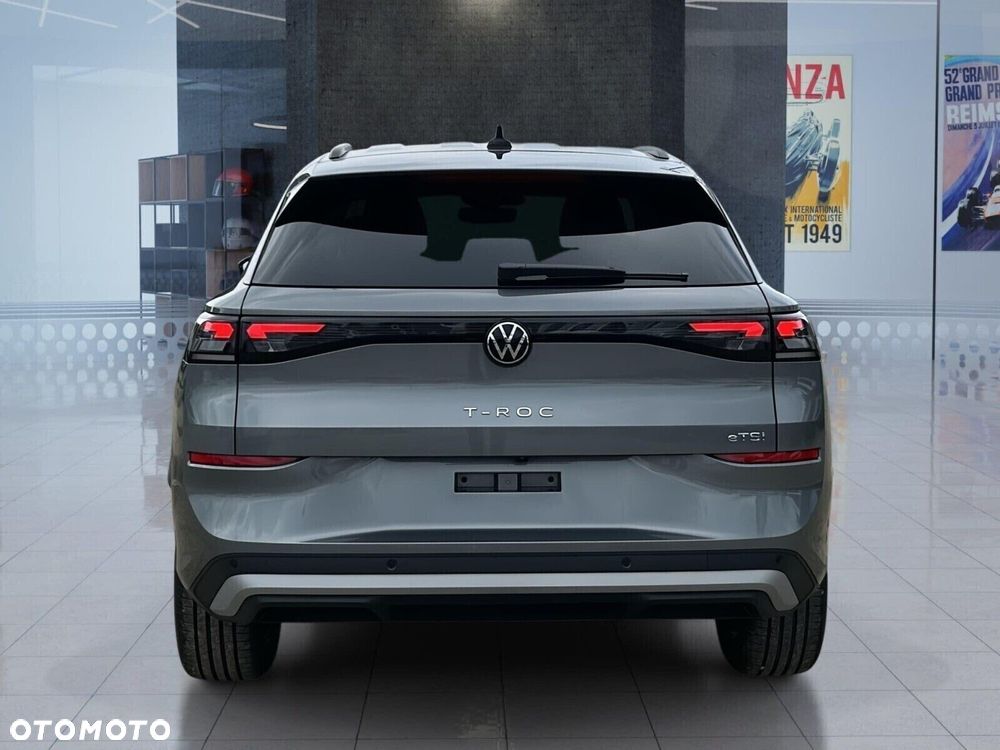 Volkswagen T-Roc 1.5 eTSI Life DSG - 12