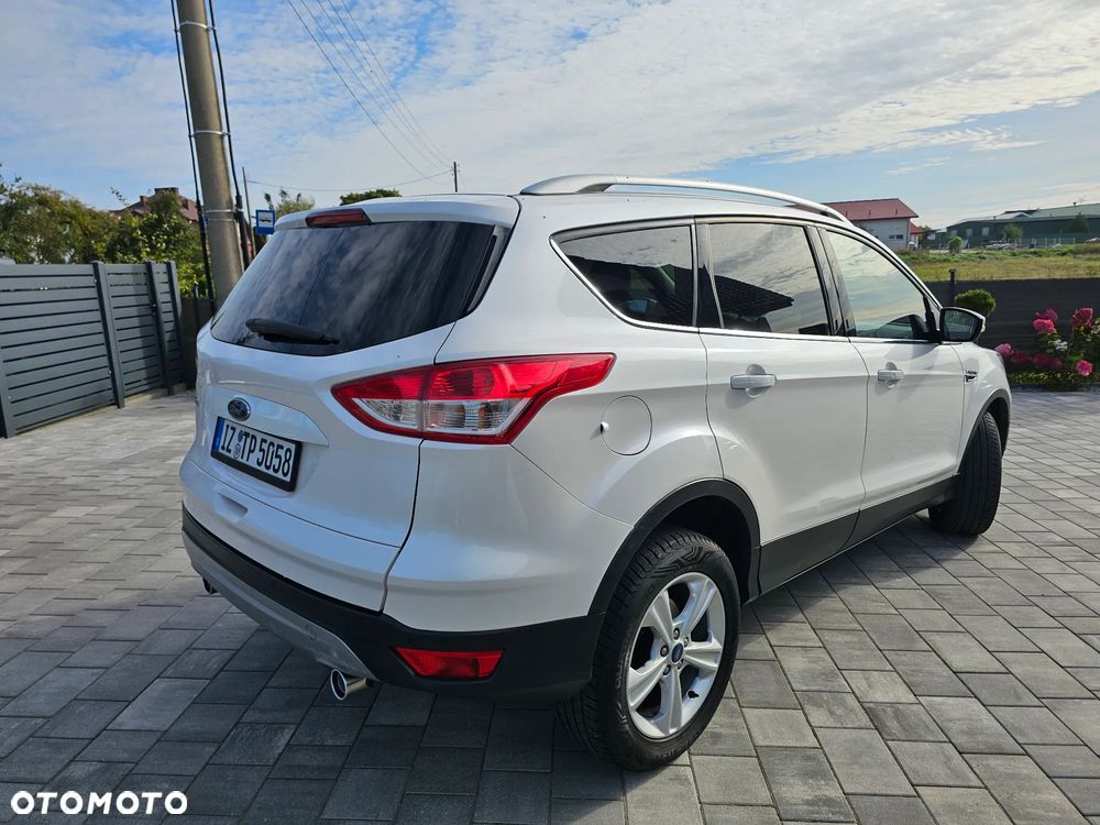 Ford Kuga 2.0 TDCi 2x4 Titanium - 17